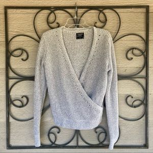 Abercrombie & Fitch Gray Wrap Sweater SZ M